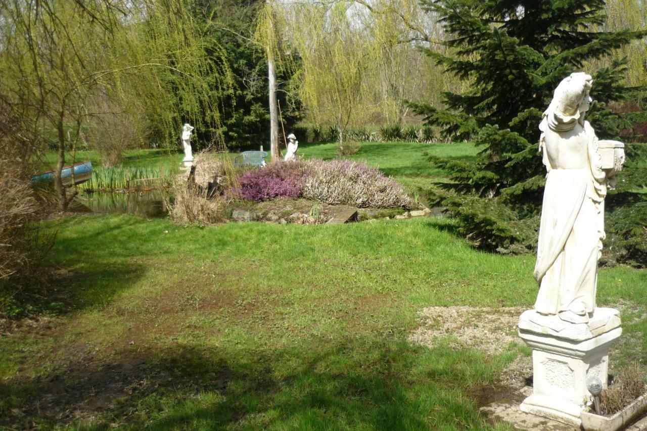 Gite Le Clos De See Cherence-le-Roussel Exterior photo